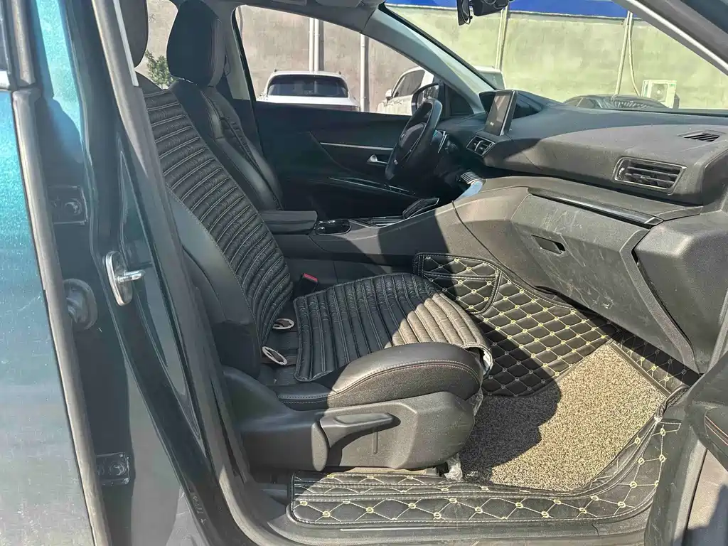 Peugeot 5008 — миниатюра 4