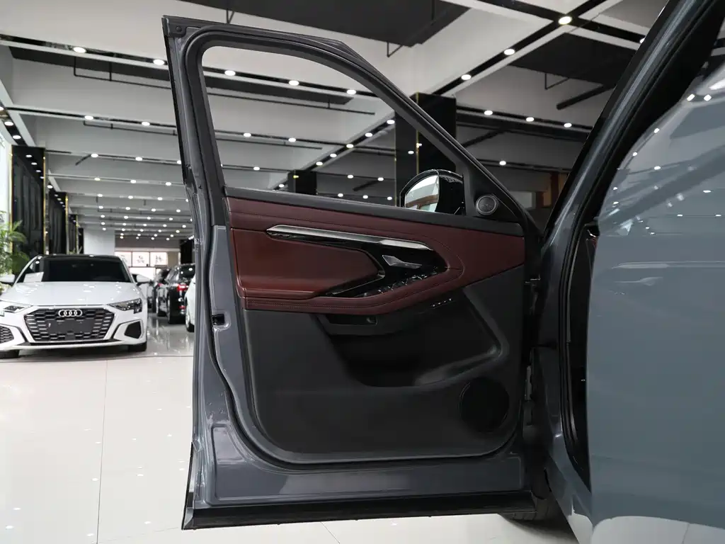 Land Rover Evoque — миниатюра 5