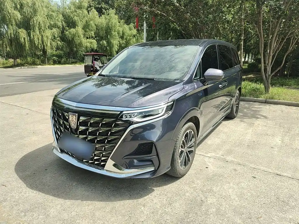Roewe iMAX8 2025