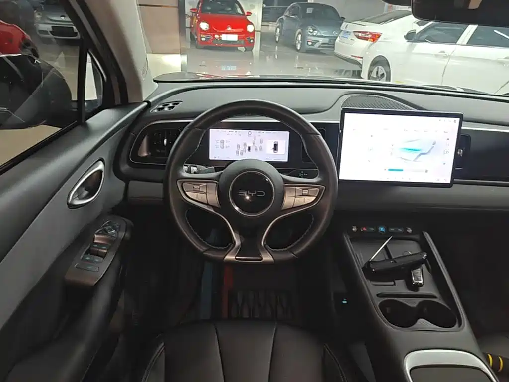 BYD Sealion 05 EV — миниатюра 11