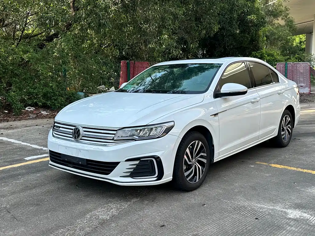 Volkswagen Bora EV