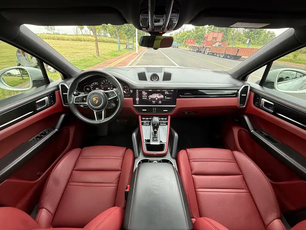 Porsche Cayenne — миниатюра 15