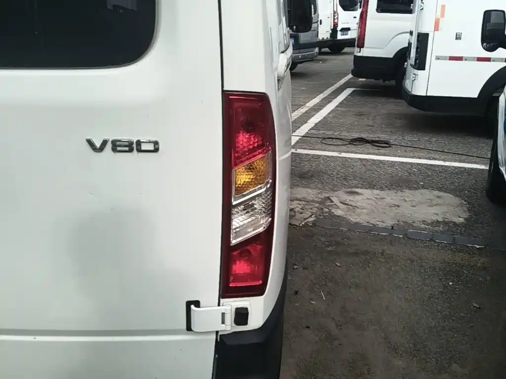 MAXUS V80 — миниатюра 8