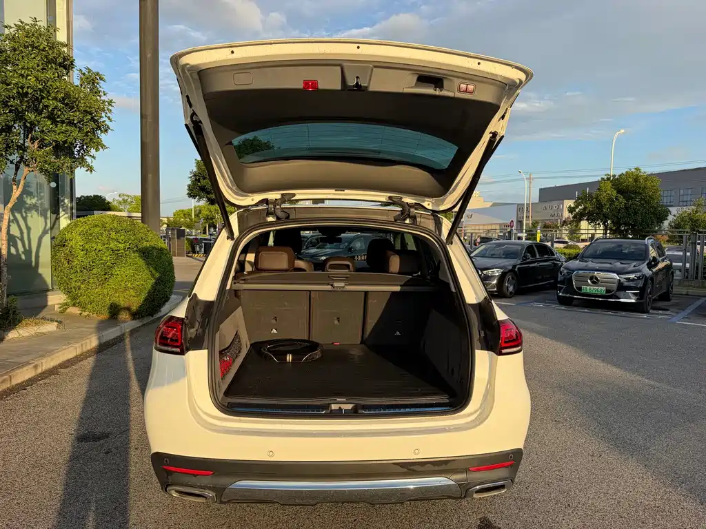 Mercedes-Benz GLE (Import) — миниатюра 22