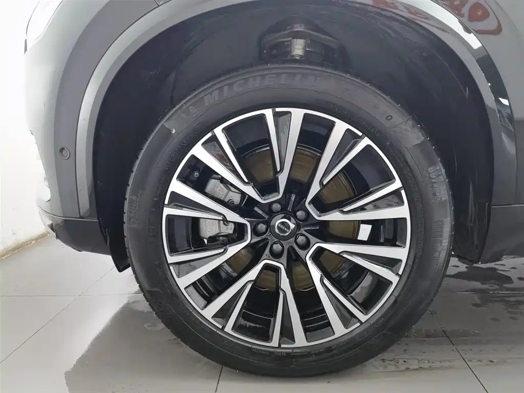 VOLVO XC90 PLUG IN HYBRID