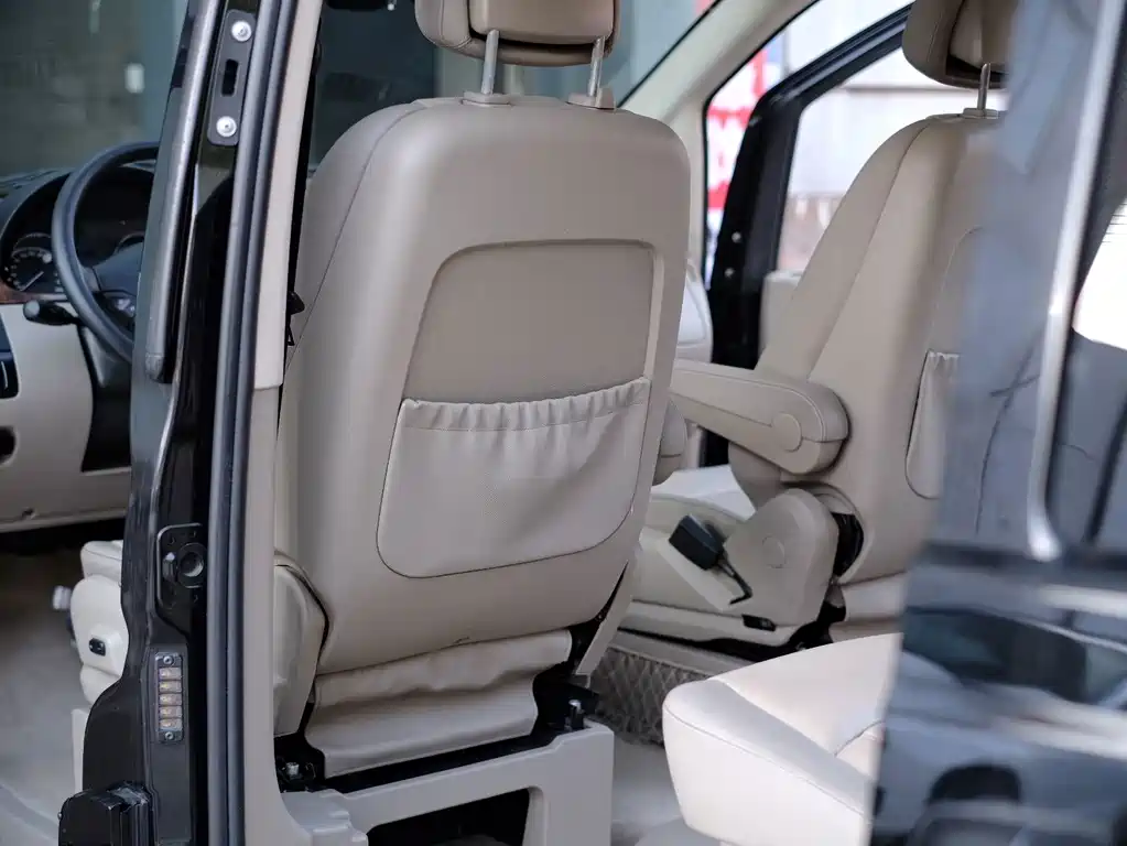 Mercedes-Benz Viano — миниатюра 28