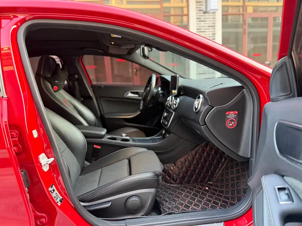 MERCEDES-BENZ A CLASS