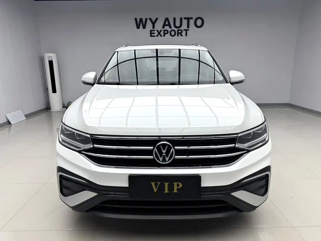 Volkswagen Tiguan L — миниатюра 2