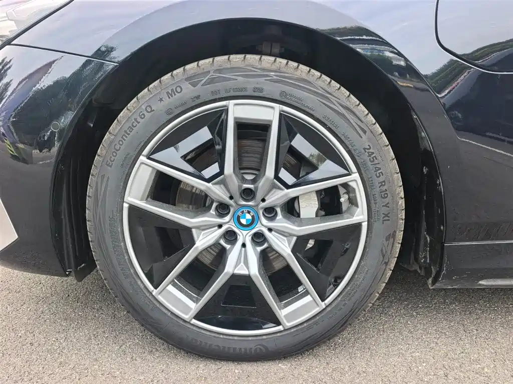 BMW i5 — миниатюра 8