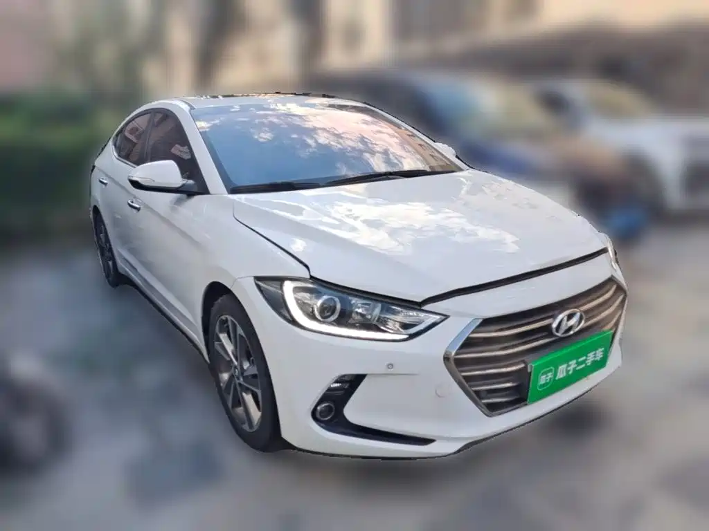 Hyundai Elantra — миниатюра 24