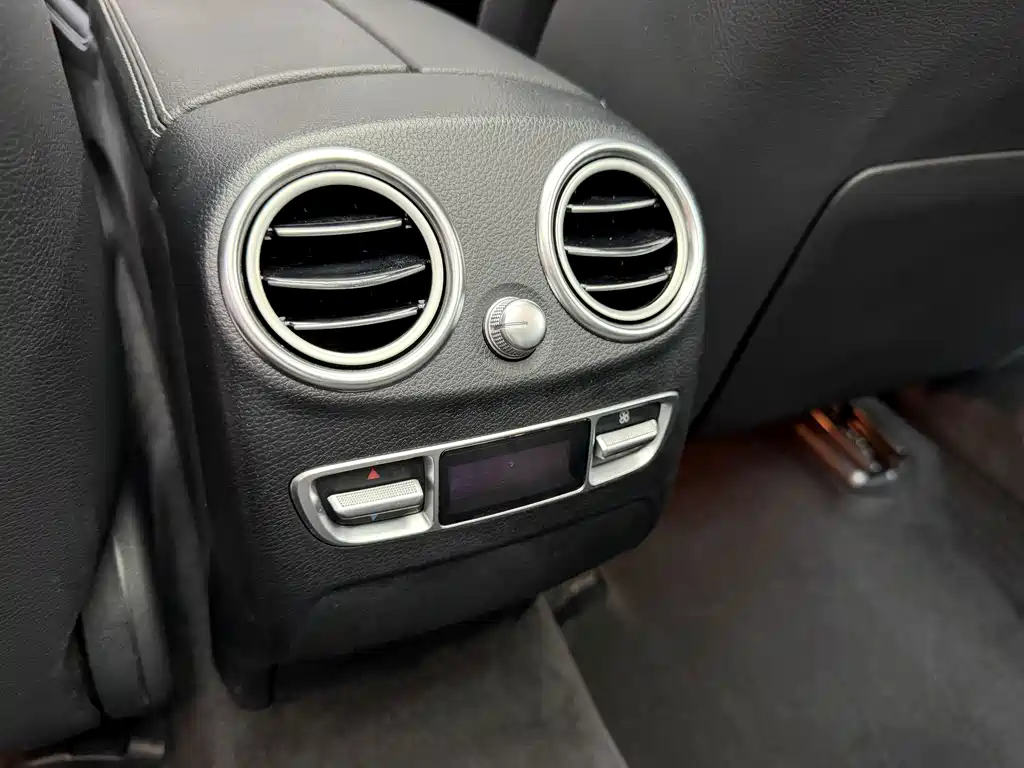 Mercedes-Benz GLC — миниатюра 19