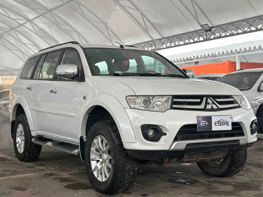MITSUBISHI PAJERO JINCHANG