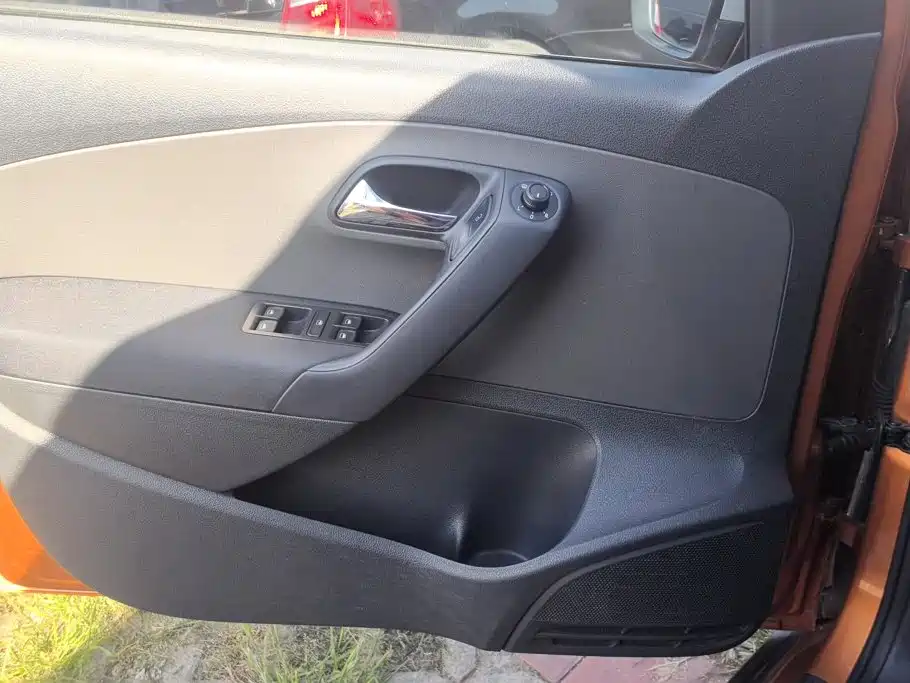 Volkswagen Polo — миниатюра 7
