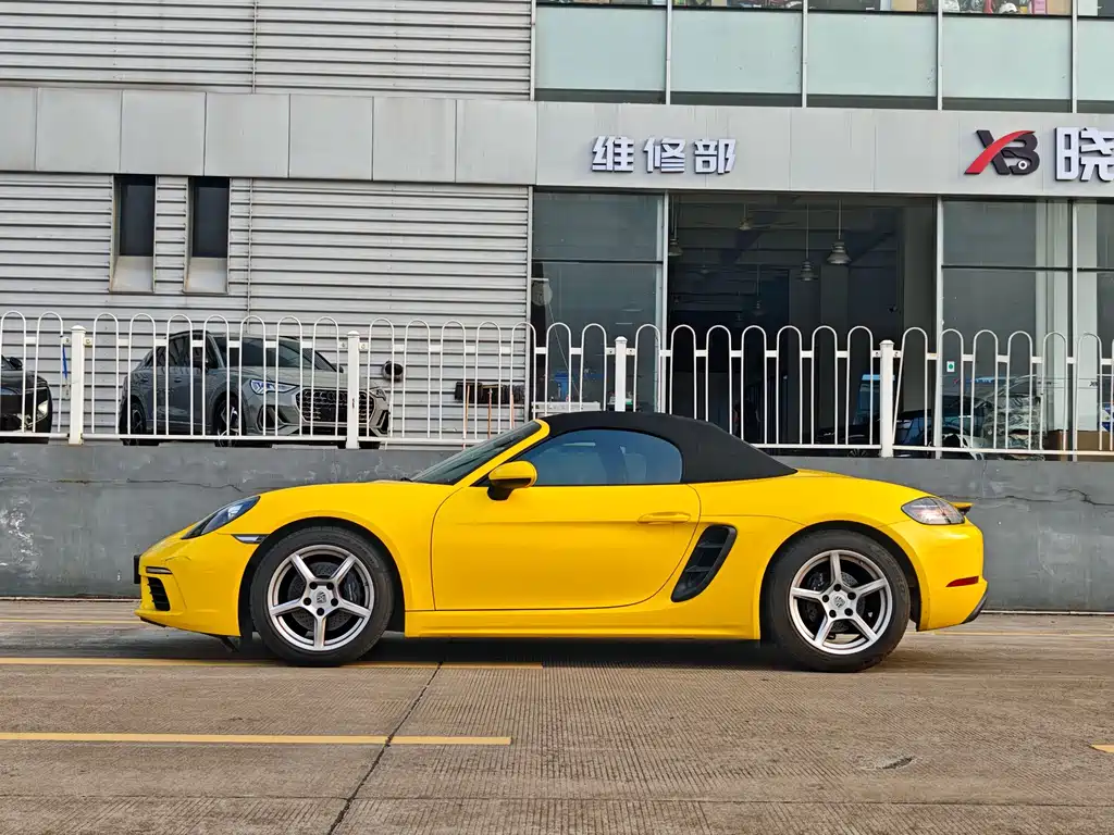 Porsche 718 2022 Boxster 2.0T
