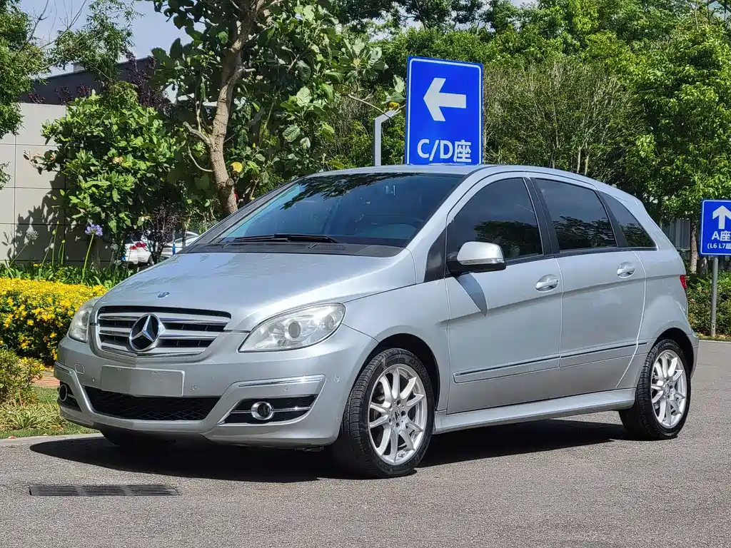 Mercedes-Benz B-Class 2012