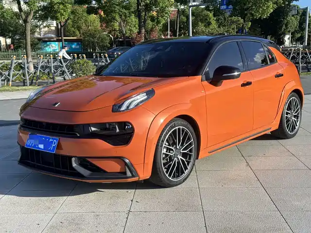 2022 Lynk & Co 02