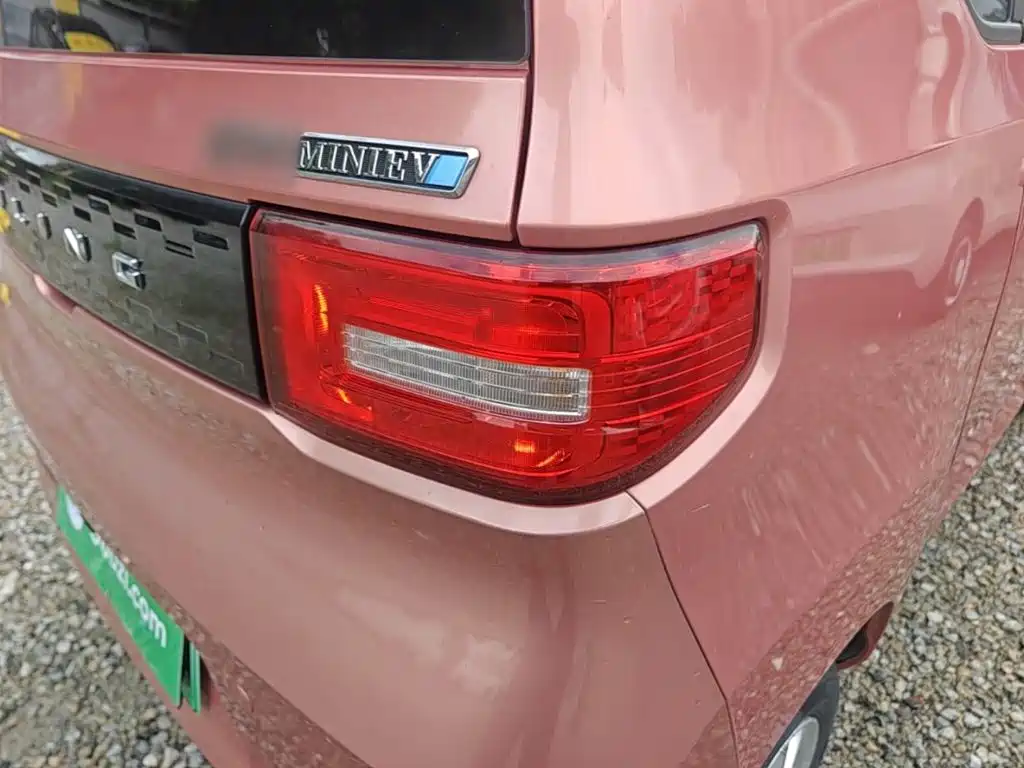 Wuling MINIEV — миниатюра 8