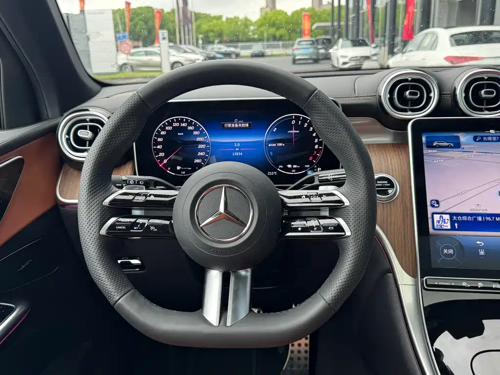 Mercedes-Benz GLC 2025 350 e L 4MATIC