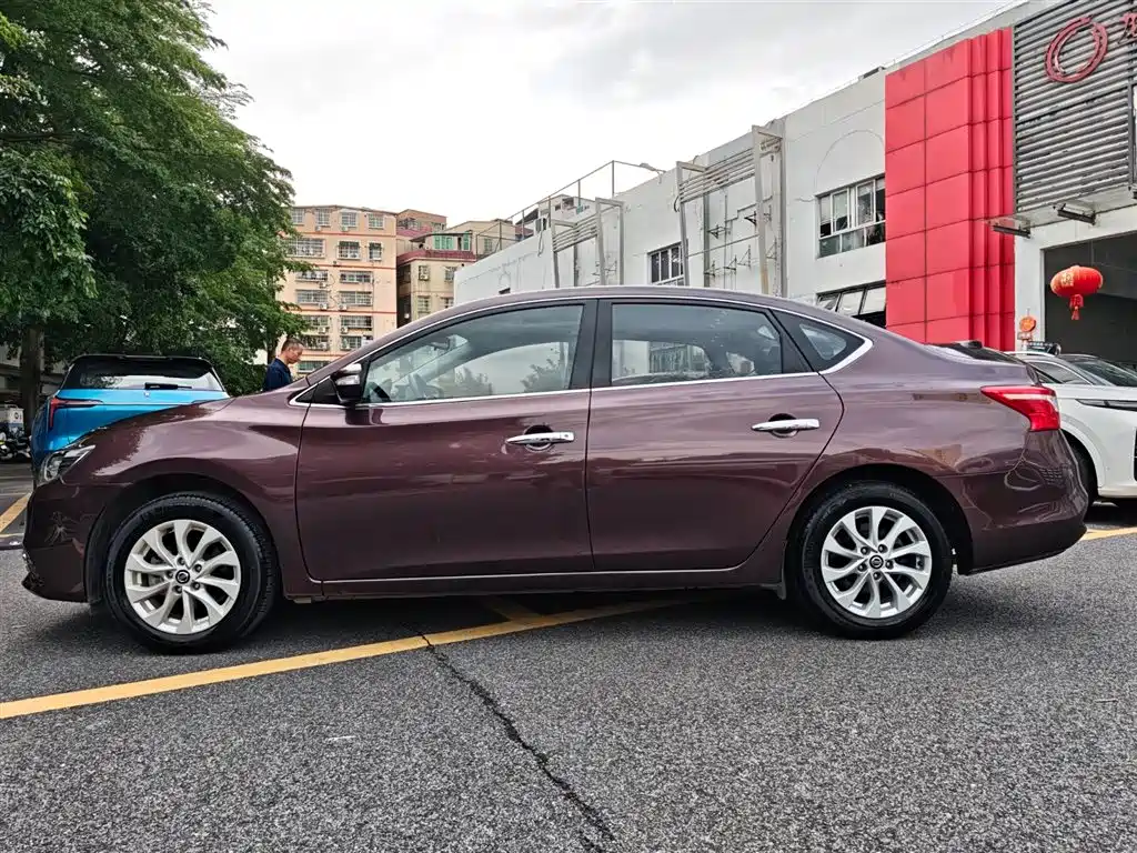 Nissan Sylphy 2018 1.6XV CVT Premium
