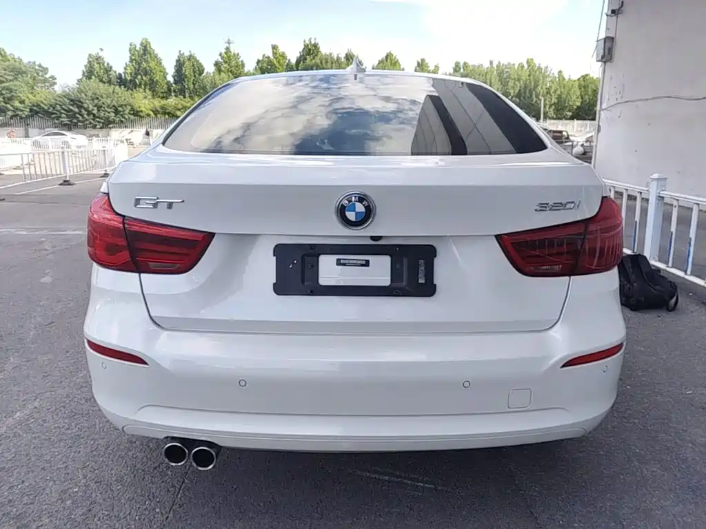 BMW 3 Series GT — миниатюра 6