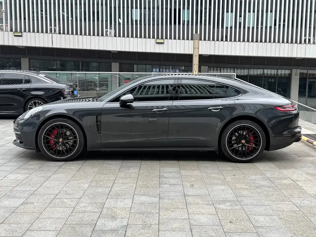 Porsche Panamera — миниатюра 8