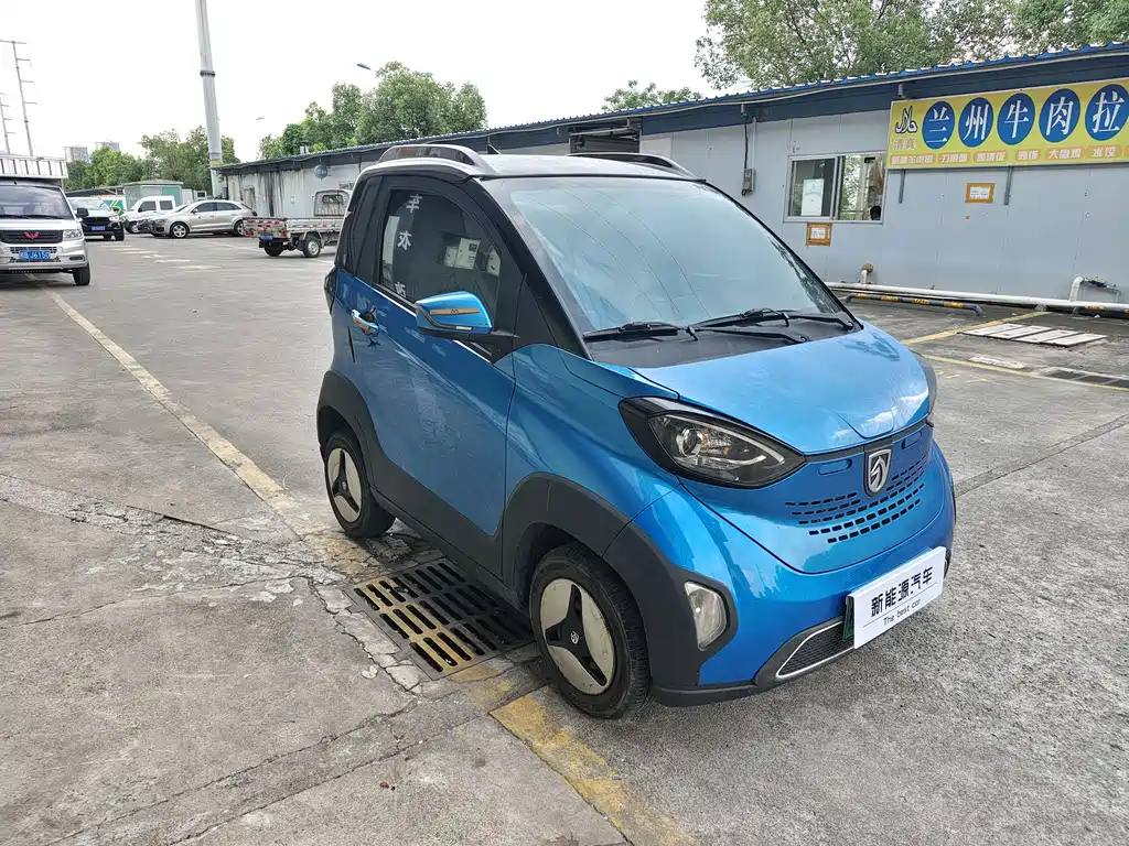 Baojun E100