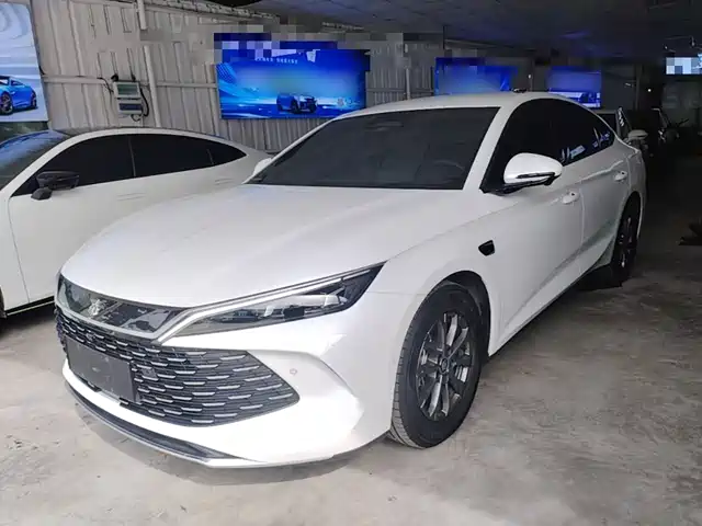 2025 BYD Qin