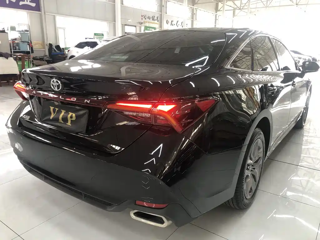 Toyota Avalon 2019 2.0L VI