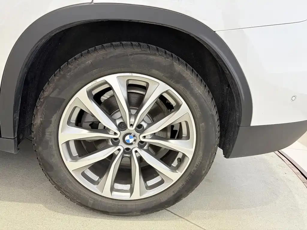 BMW X3 — миниатюра 21