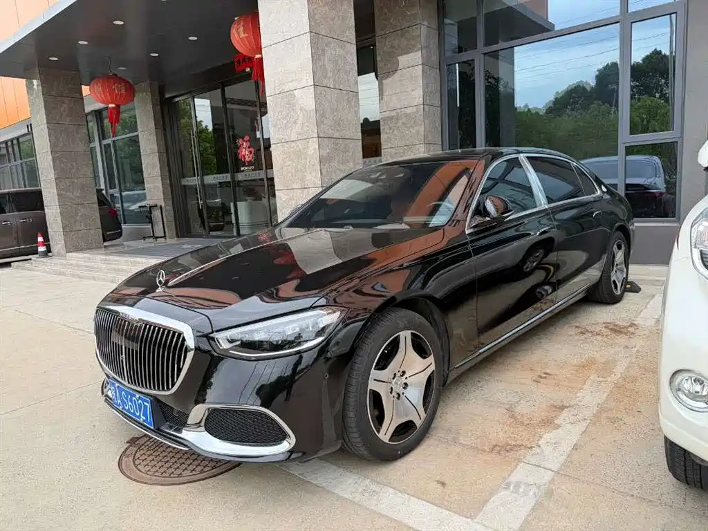 Mercedes-Benz S-Class 2024