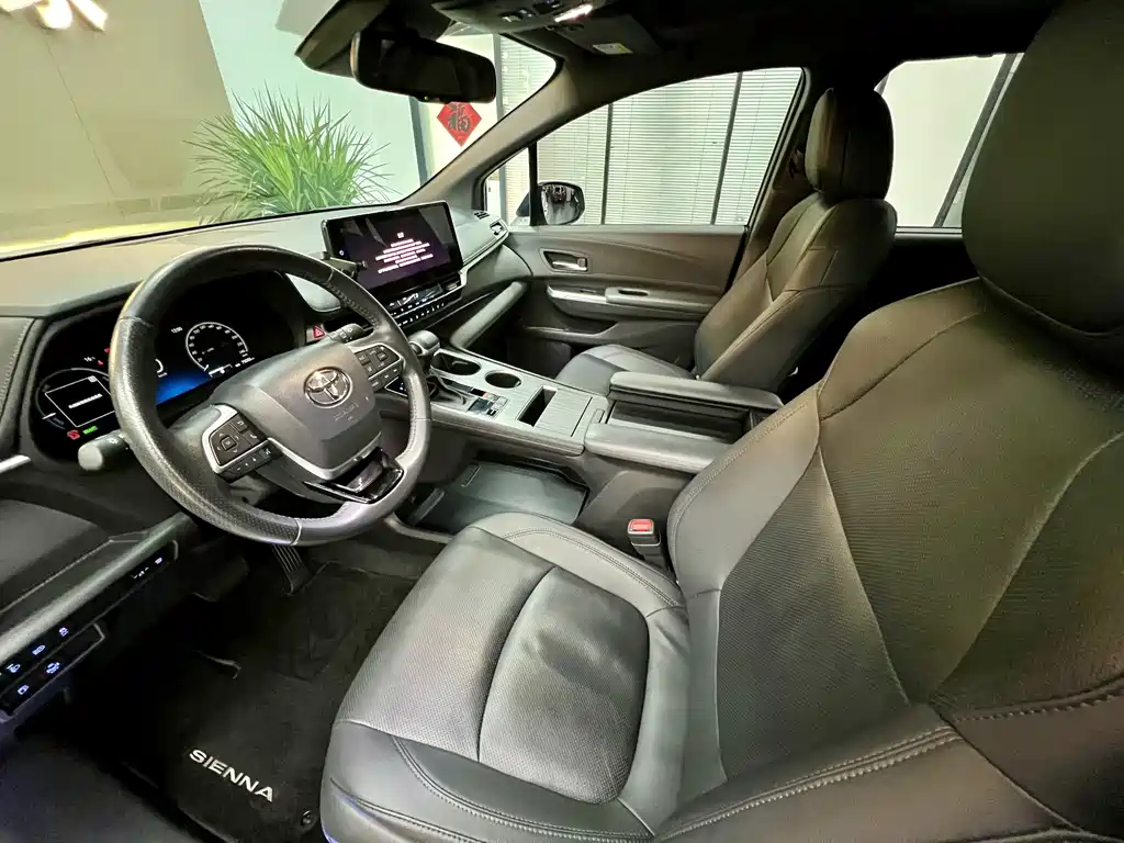 Toyota Sienna 2021 2.5L