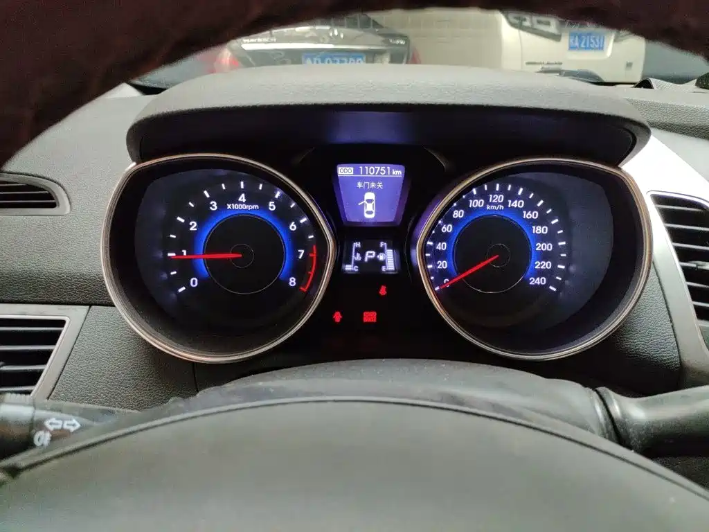 Hyundai Elantra Langdong — миниатюра 7