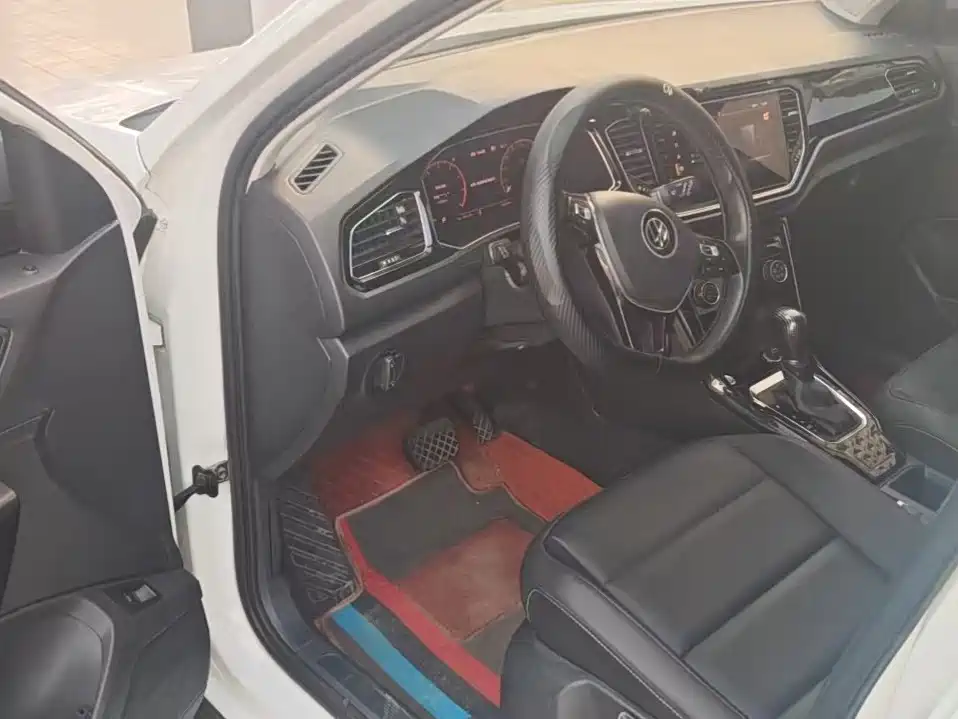 Volkswagen T-Roc — миниатюра 6