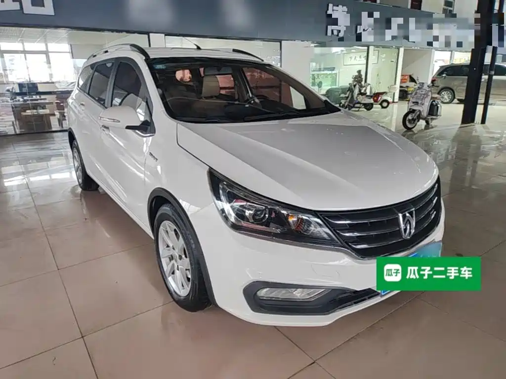 Baojun 310W — миниатюра 4