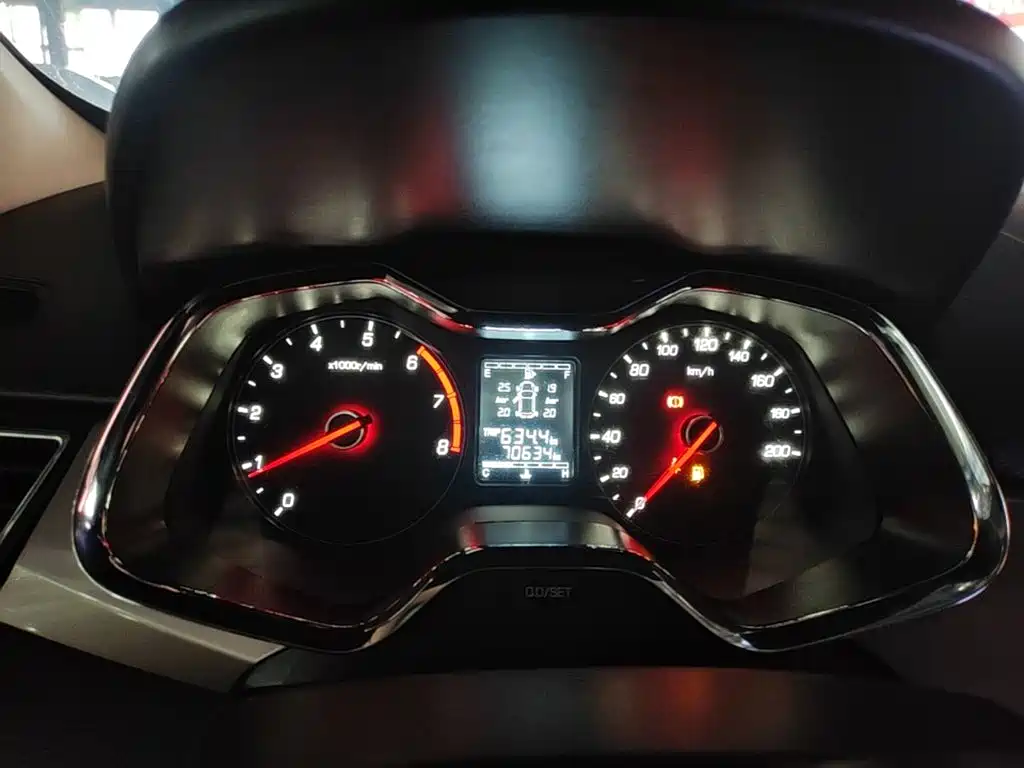 Baojun 310W — миниатюра 12