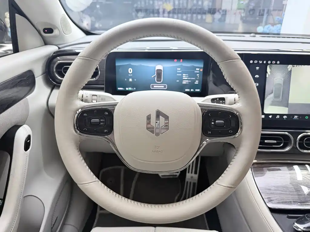 Leapmotor Leapmotor C11 — миниатюра 9