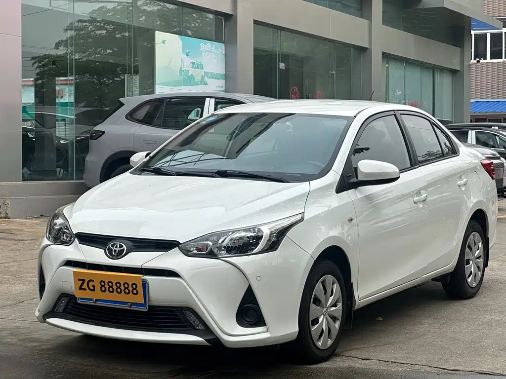 Toyota Yaris L 2019
