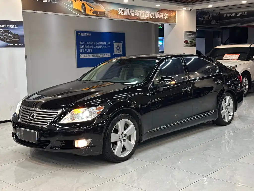Lexus LS 2011