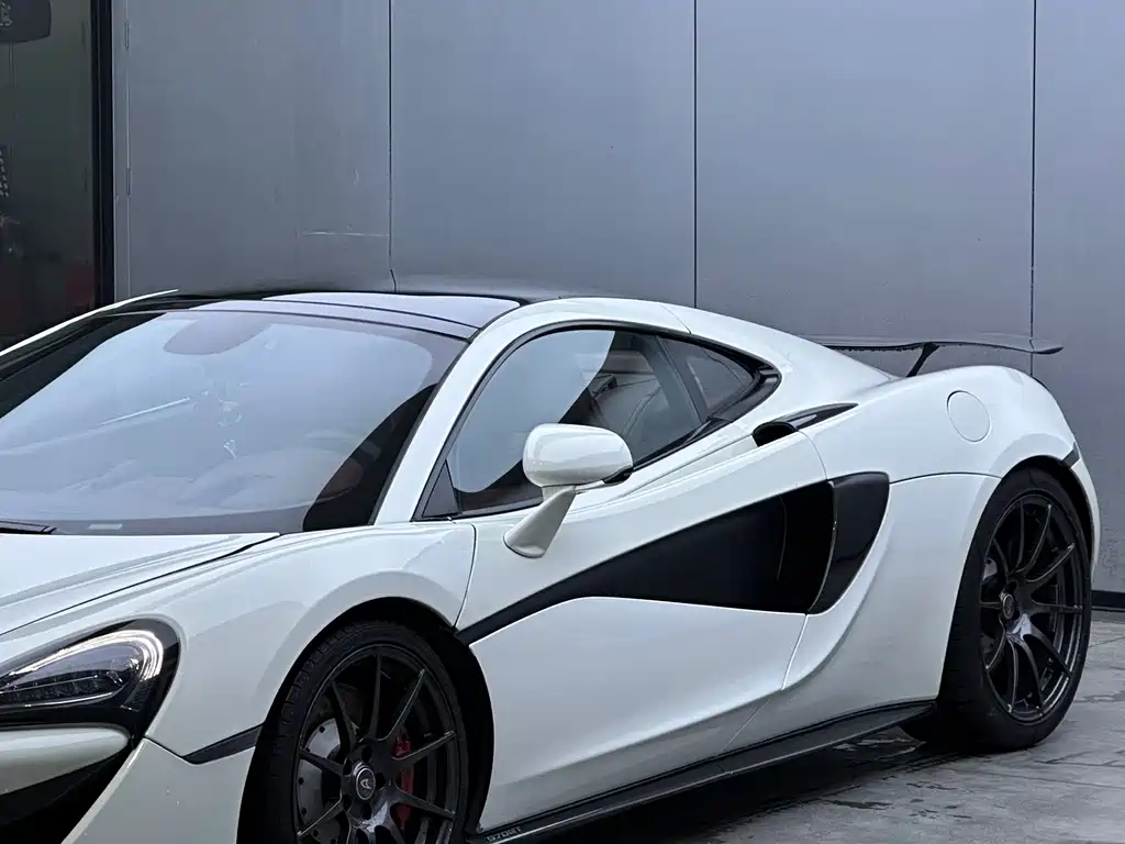 MCLAREN 570