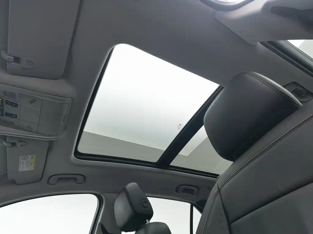 Chevrolet Equinox — миниатюра 14
