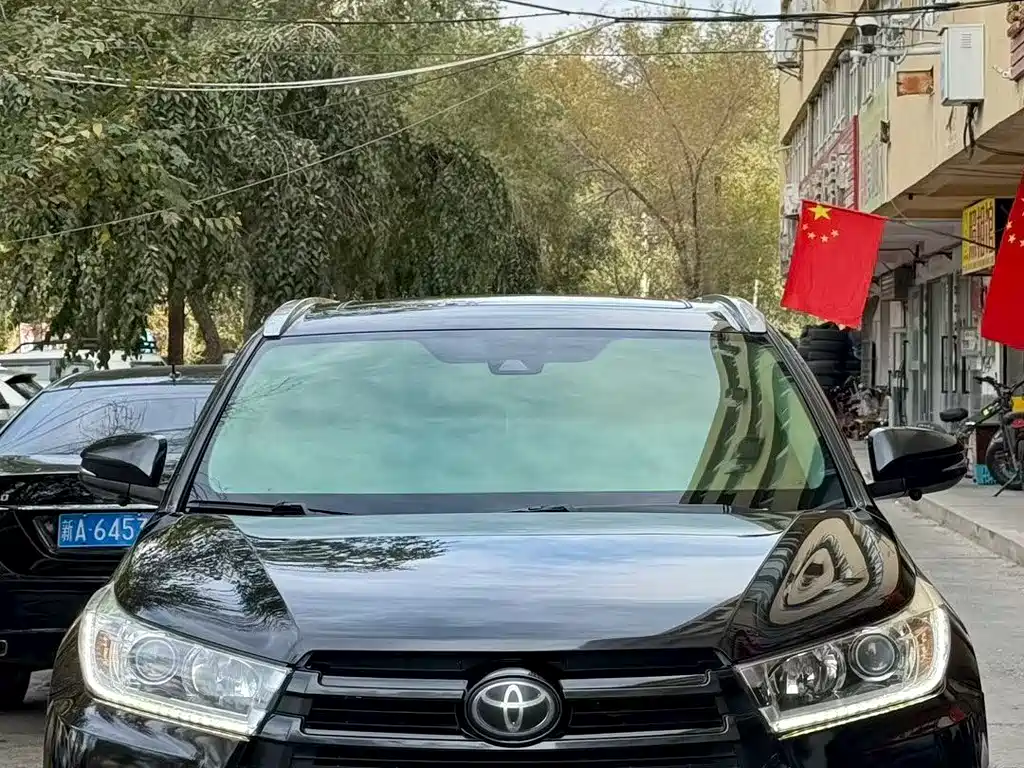Toyota Highlander — миниатюра 2
