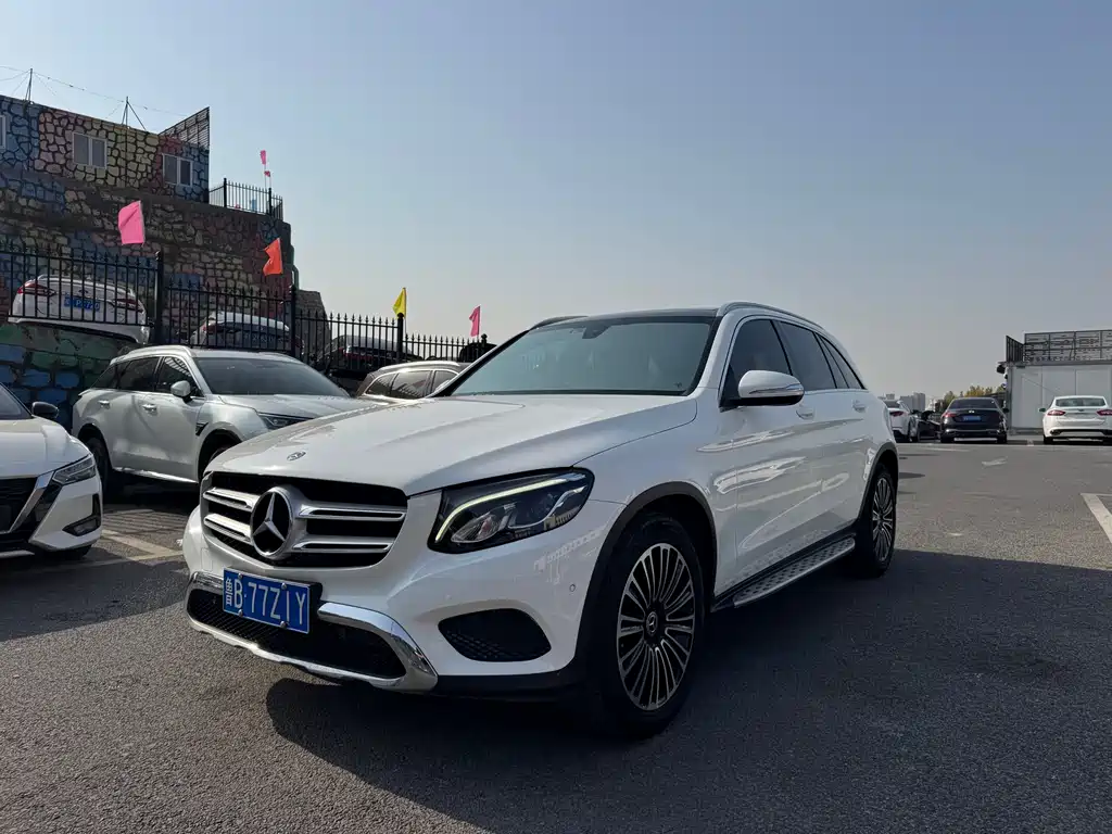 MERCEDES-BENZ GLC