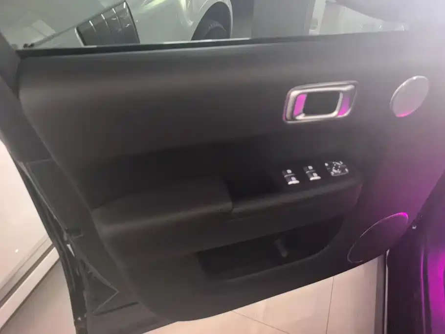 Li Auto Li L8 — миниатюра 7