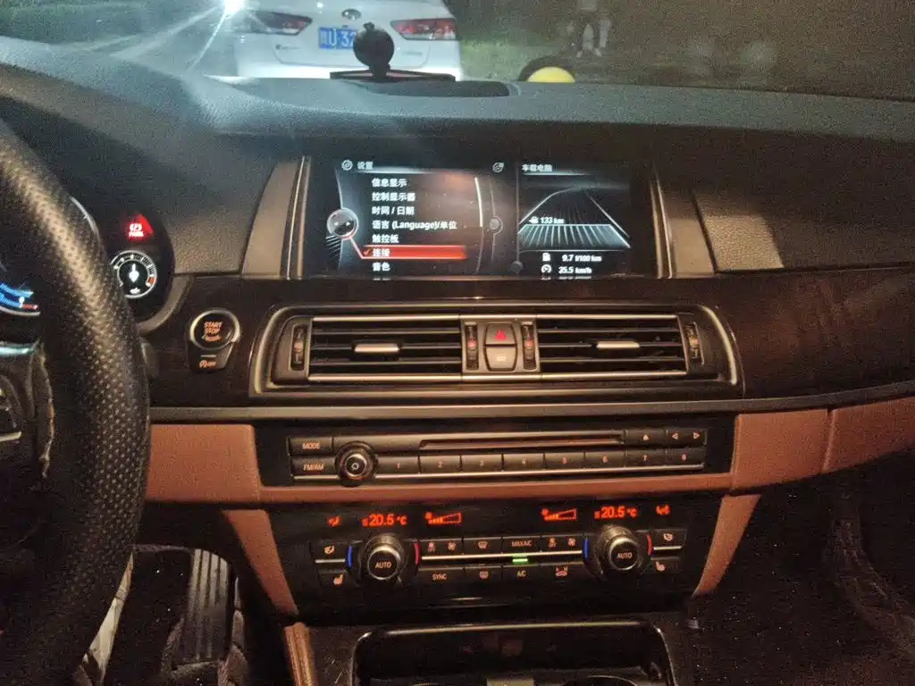 BMW 5 Series — миниатюра 14