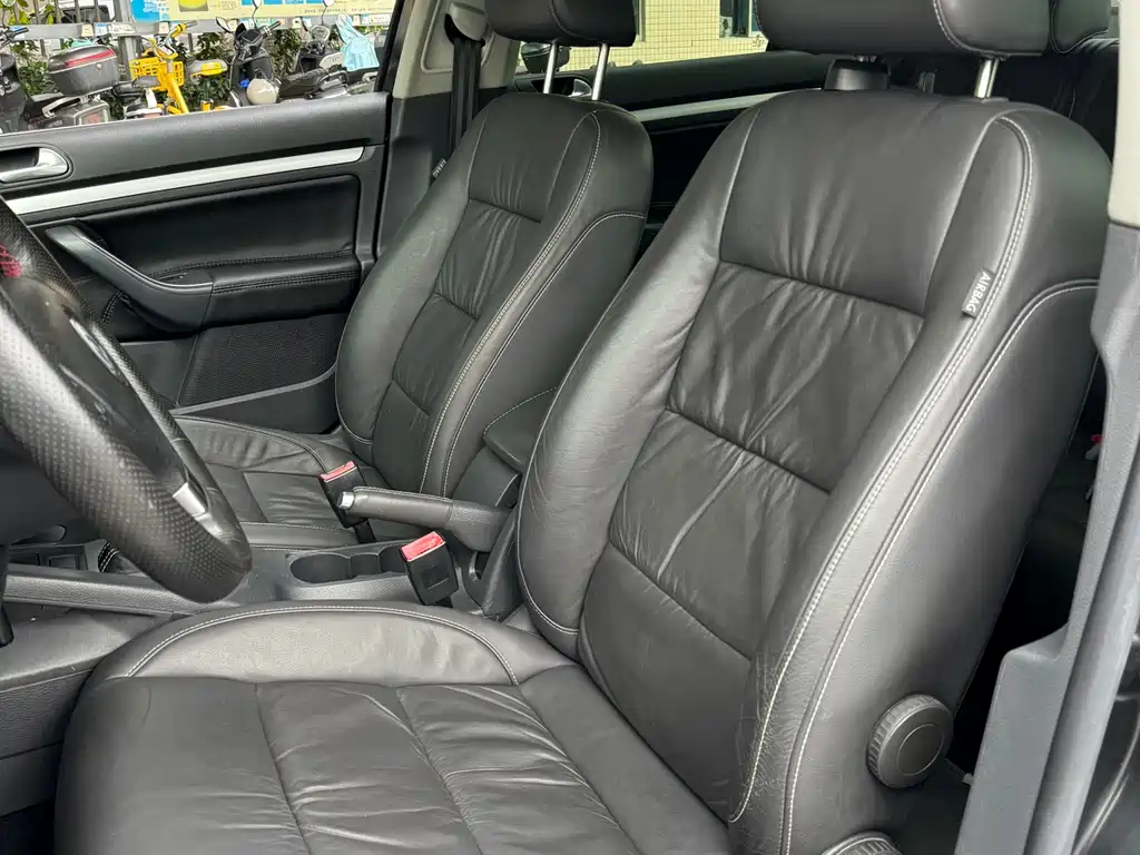 Volkswagen Sagitar 2009 1.8TSI AT Champion
