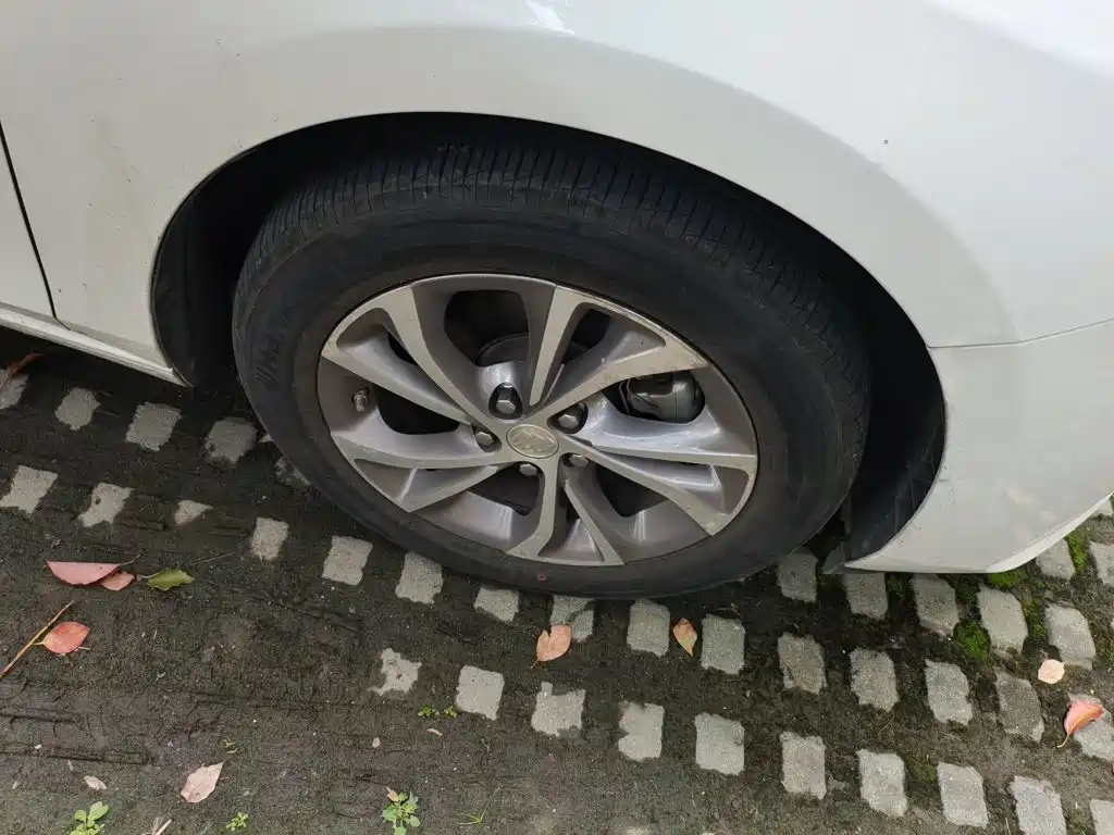 Buick Verano — миниатюра 24