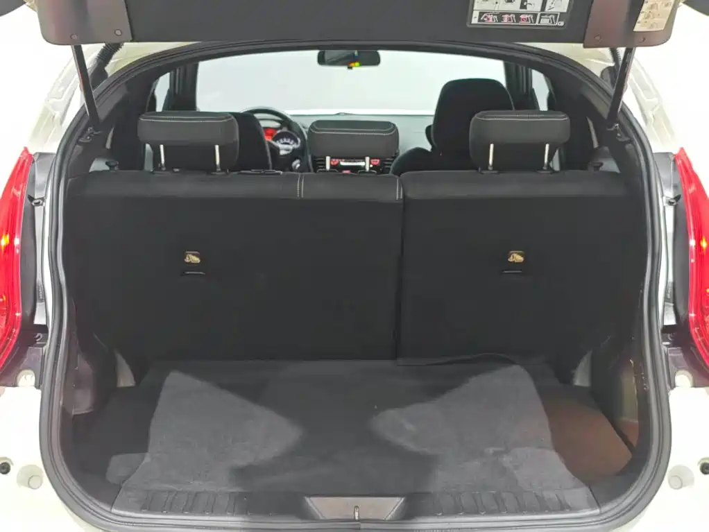 Infiniti ESQ — миниатюра 25