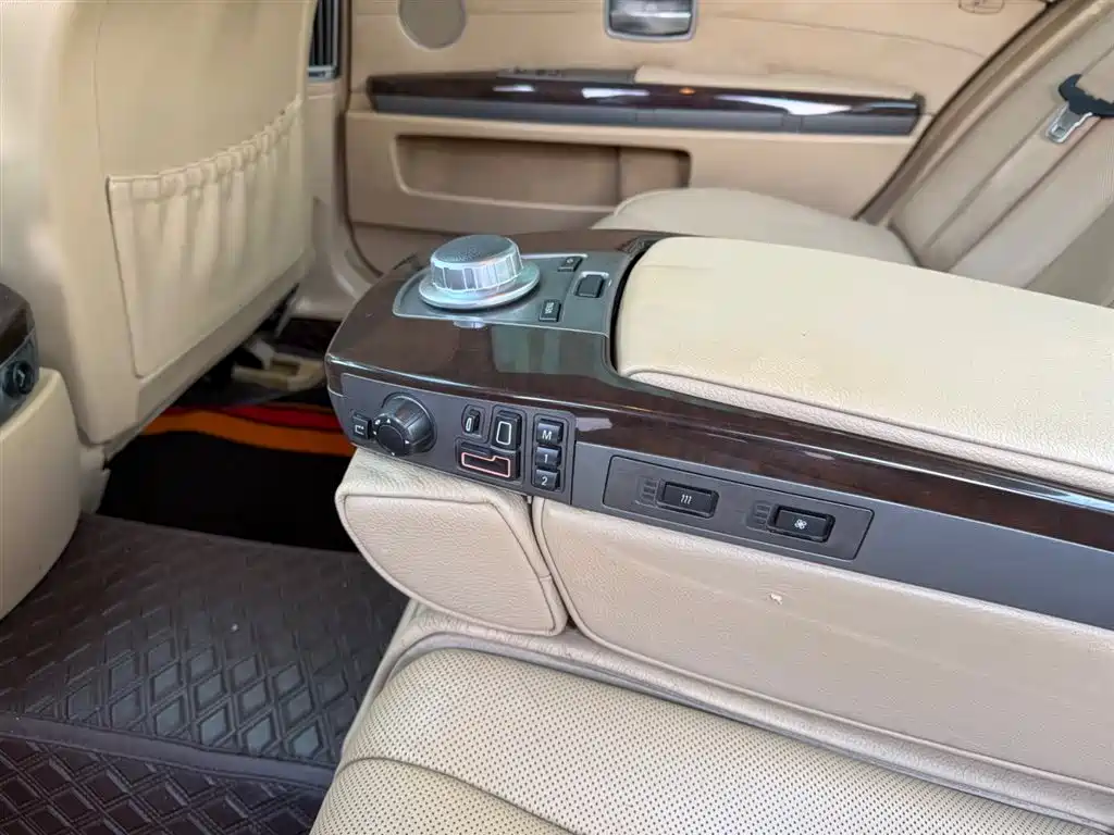 BMW 7 Series 7 2008 730Li