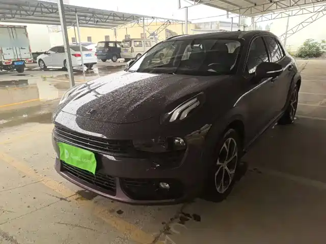Lynk & Co 02