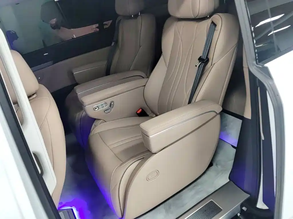 XPeng X9 — миниатюра 17